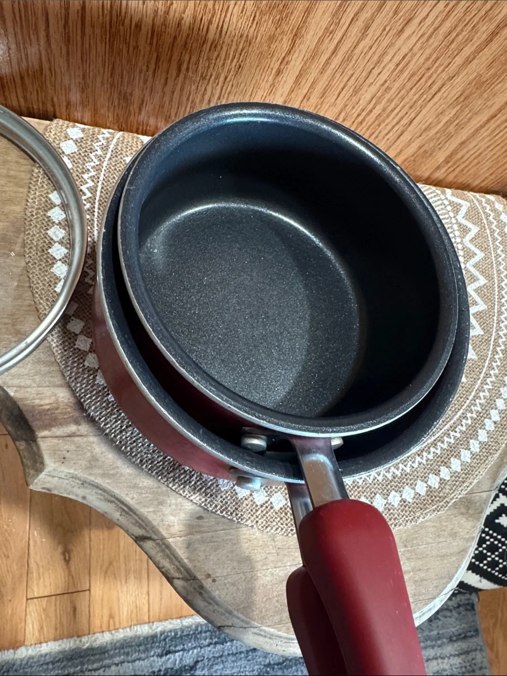 Paula Dean 1QT & 2QT Red Nonstick Saucepan Set with Glass Lids & bronze/red knob